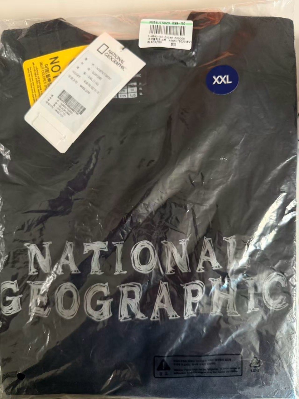 National Geographic Korea black T-shirt N265UTS020 in size XXL 110 with original Korean tags